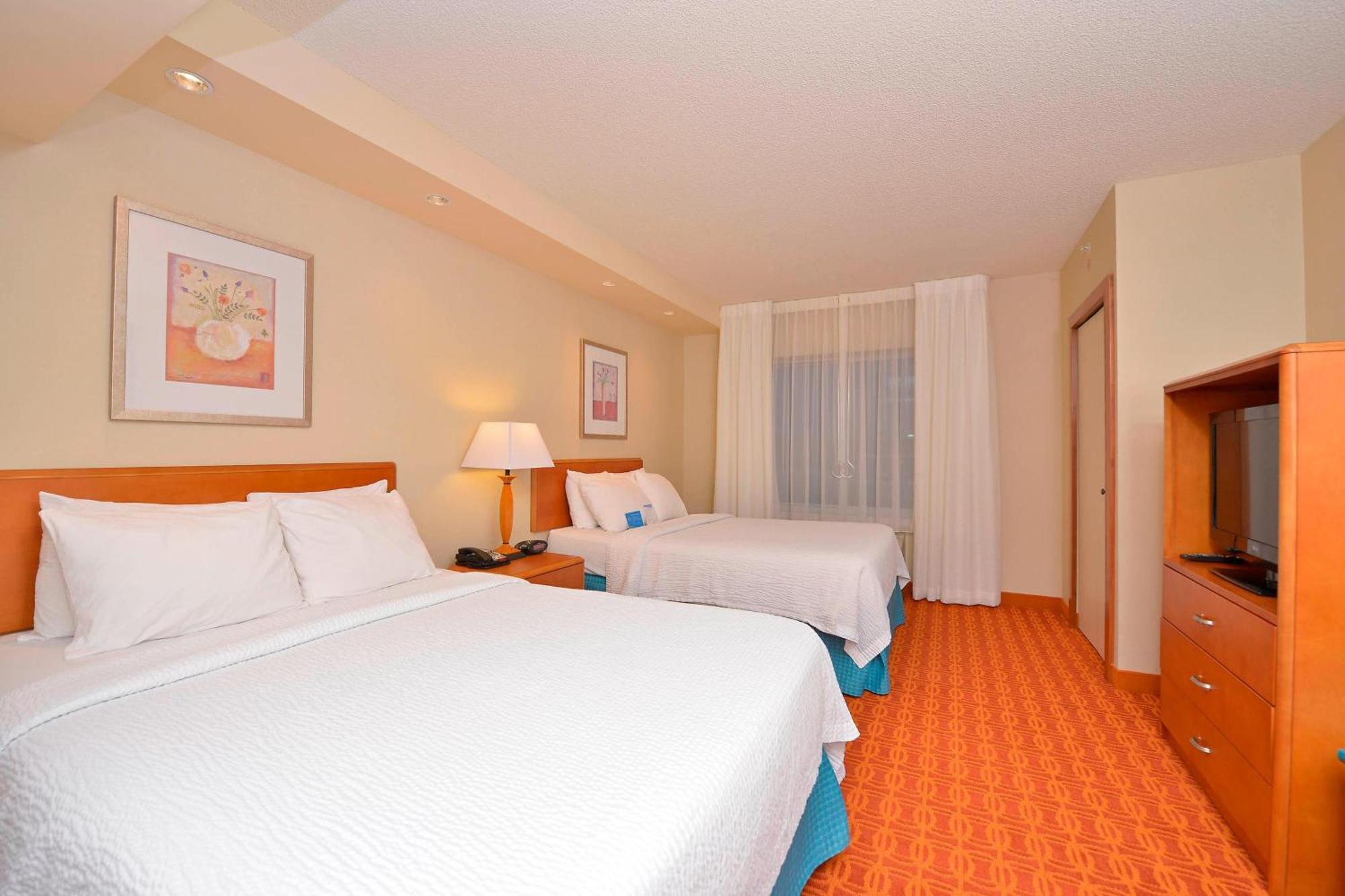 Fairfield And By Marriott 3*